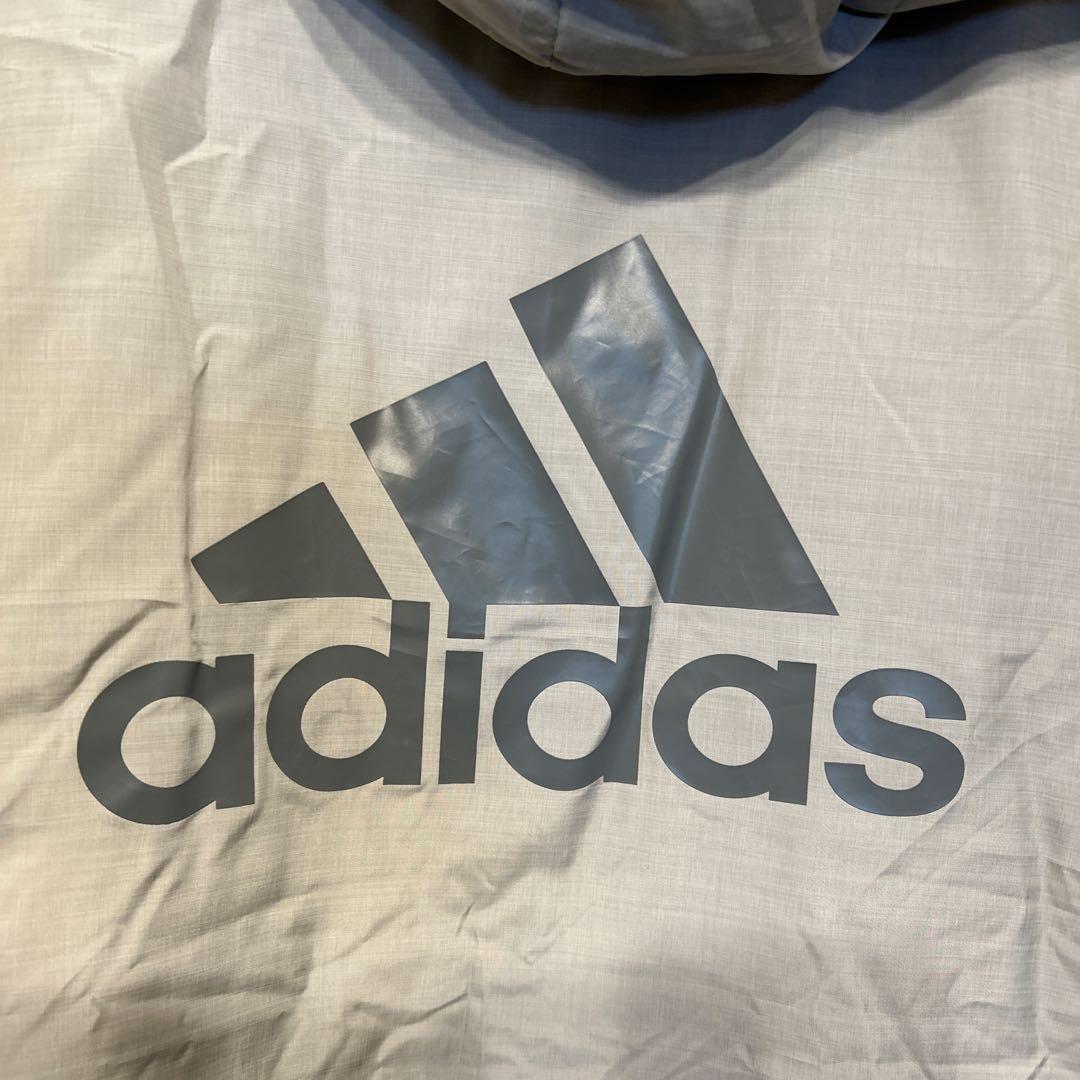 adidas フード付きロングベンチコート　グレー