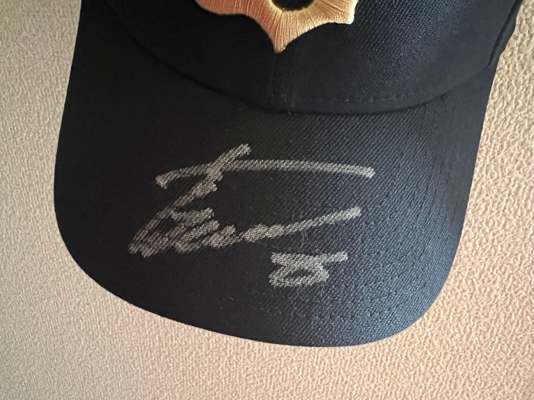 バファローズ 直筆サイン入りキャップ （麦谷選手）