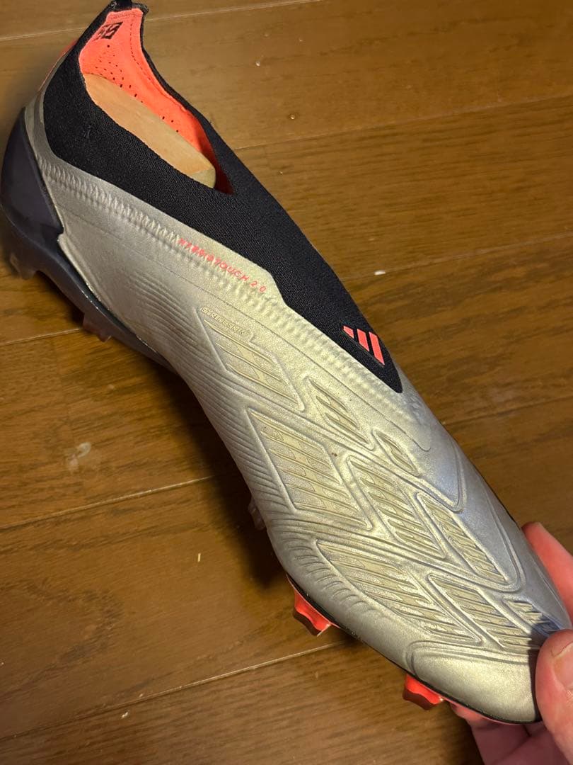 【値下げ】【美品】adidasプレデターELITE レースレス FG