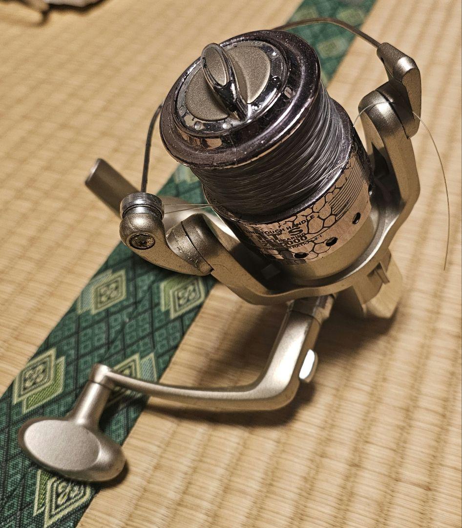 CUSTOM VALTOM JITS スピニングリール