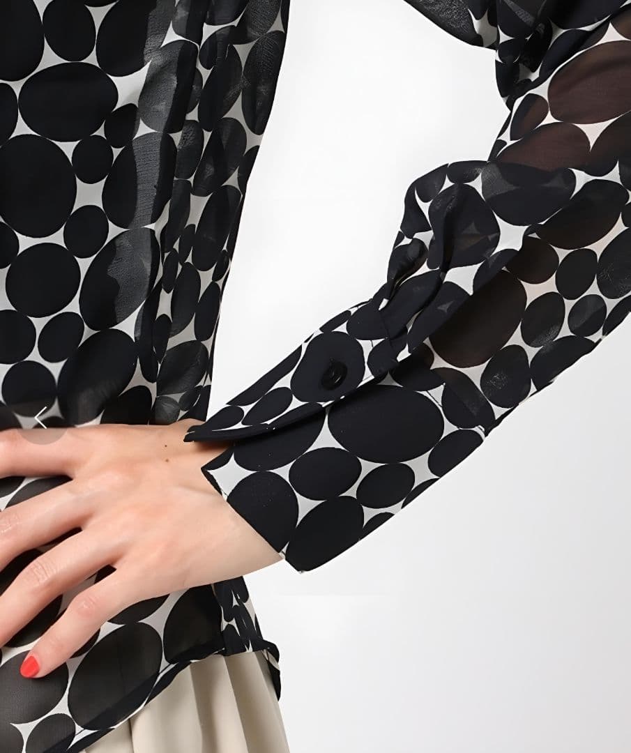 【極美品25300】ナラカミーチェ♦モデル✨ドットシフォンプリントスタンドフリル