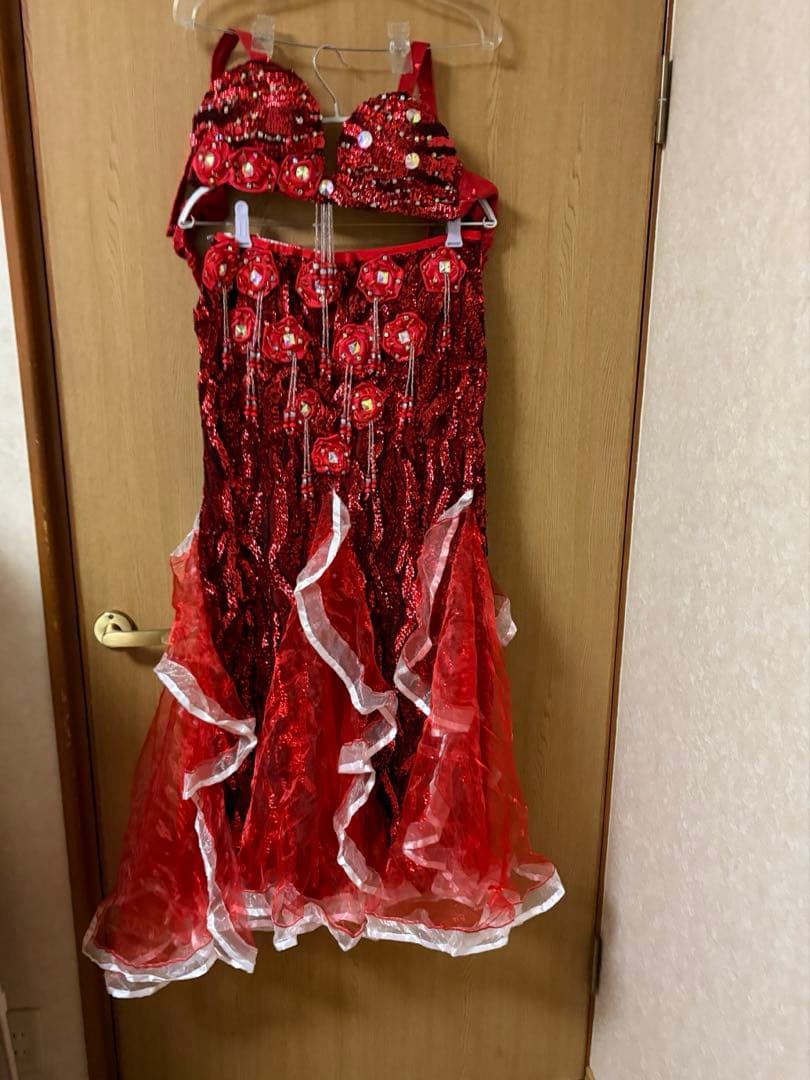 ベリーダンス衣装　赤　スパンコール