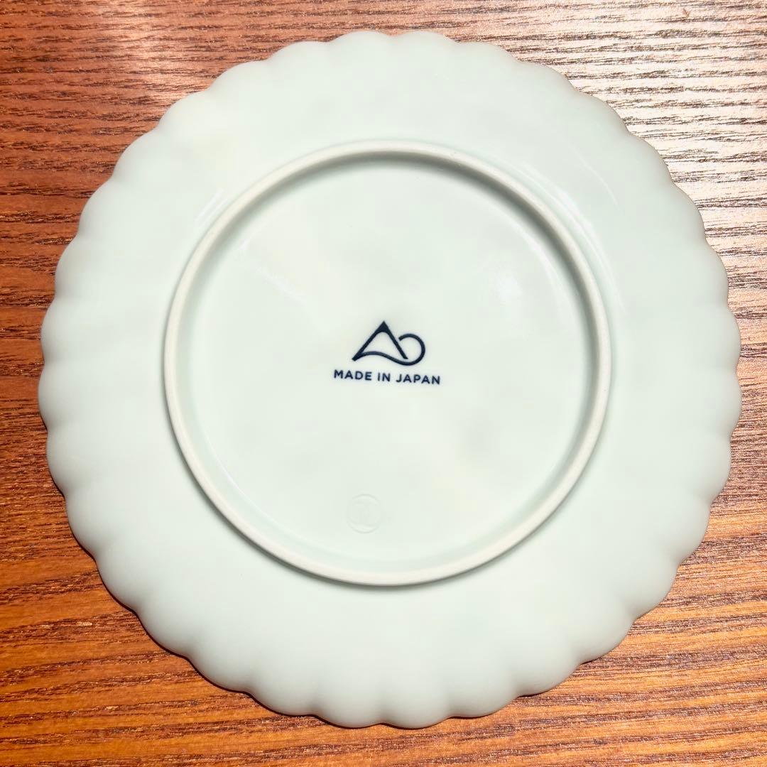 呉須猫皿　4枚　ヘソ天 背伸び猫柄　16cm 取り皿　中皿　手作り　作家　花型