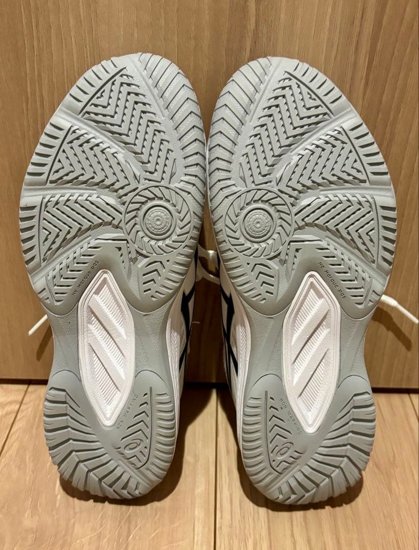 【値下げ】アシックス　バレーボールシューズ UPCOURT 6 GS ジュニア