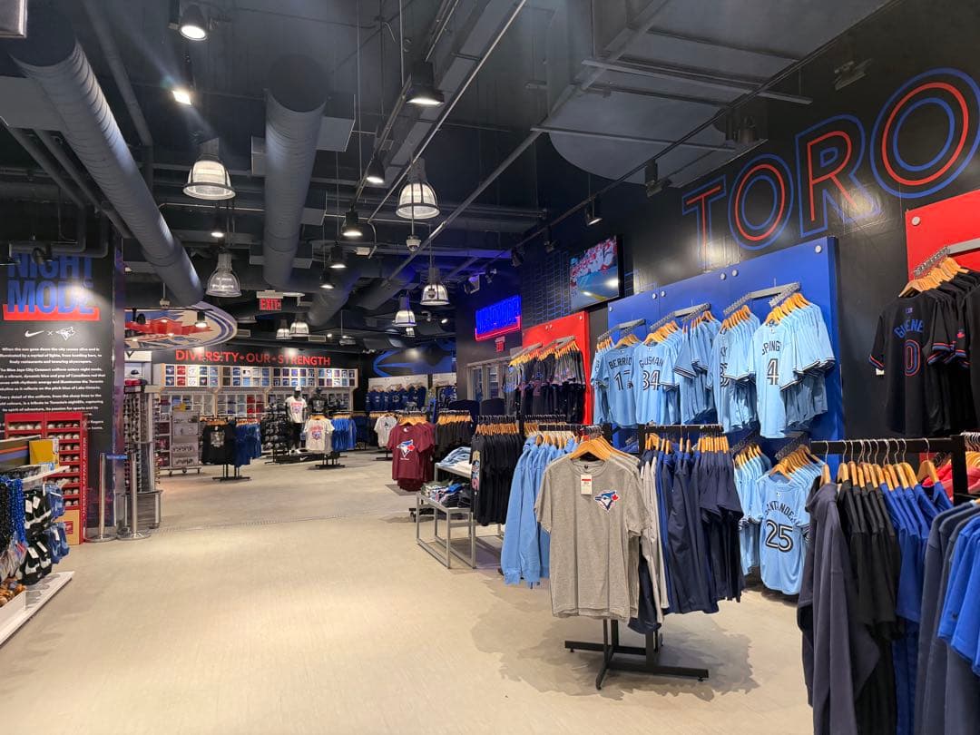 希少　トロント・ブルージェイズ OKAMOTO 岡本和真　50周年ユニフォーム