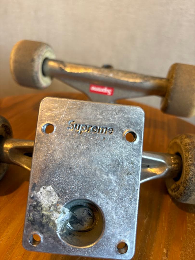 ル*ィ様 Supreme トラック independent ウィール、