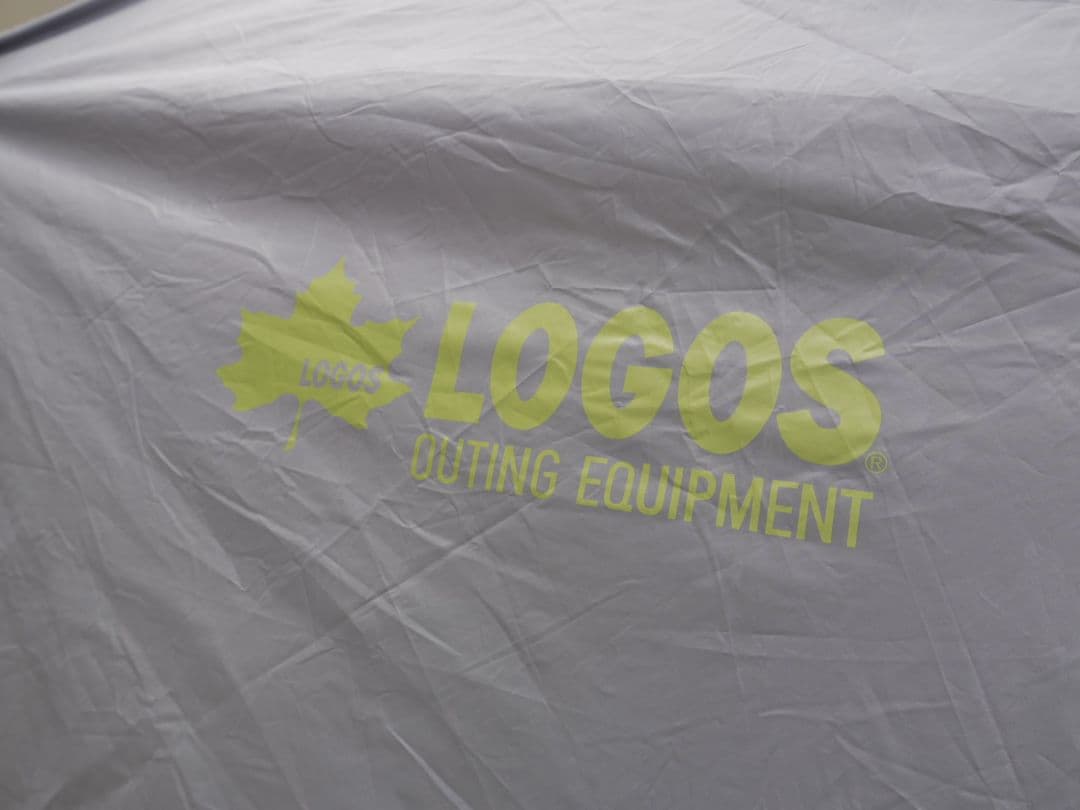 ドーム型クイックテント グレーとライムグリーン