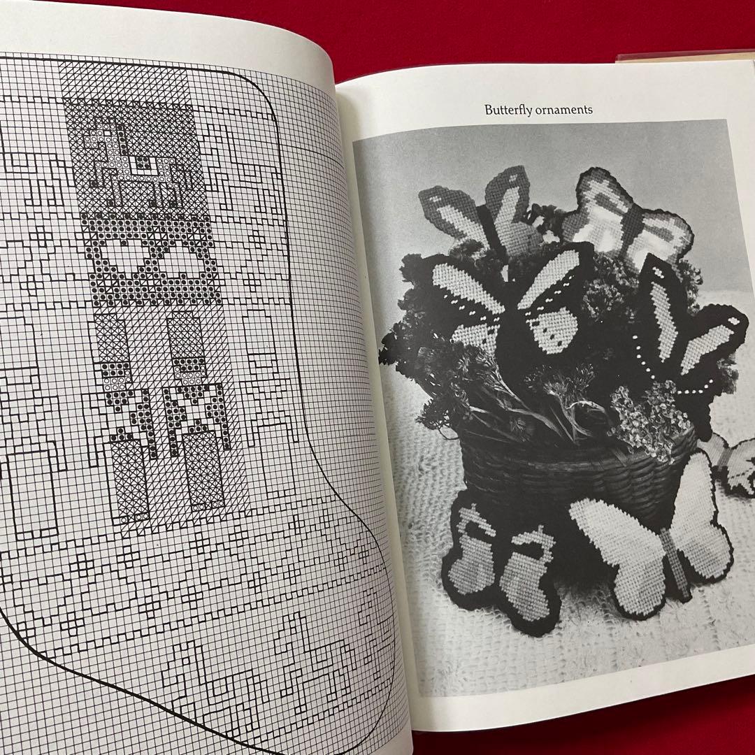 手芸本 洋書 クリスマス オーナメントとストッキング 100以上のデザインと図案