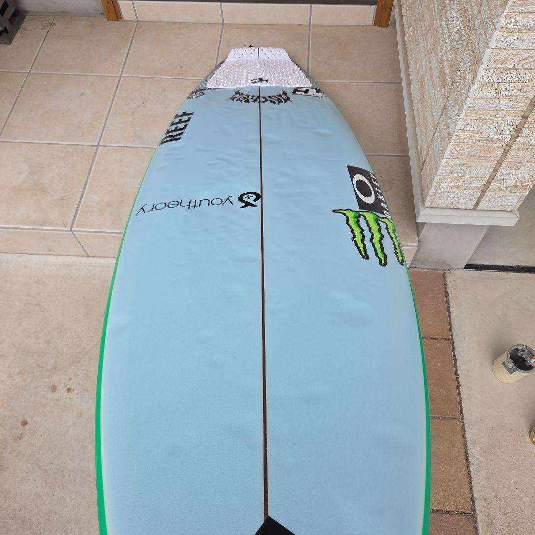 グリフィン本人使用28Llost surfboards mayhem