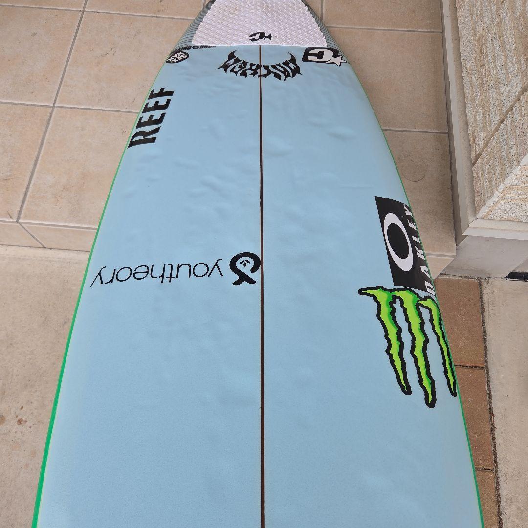 グリフィン本人使用28Llost surfboards mayhem