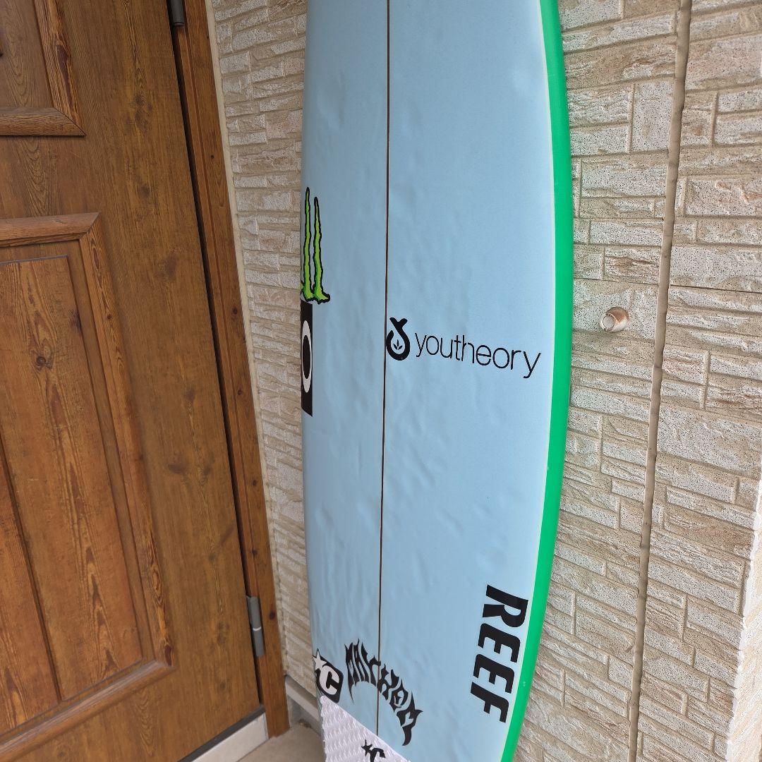 グリフィン本人使用28Llost surfboards mayhem