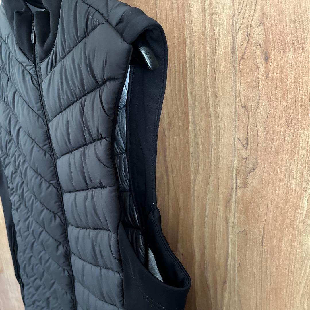 TaylorMade 黒 キルティング ベスト