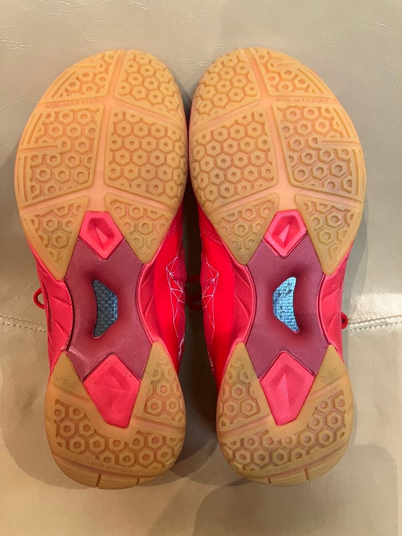 ヨネックス パワークッションエアラス バドミントンシューズ レッド 26.5cm