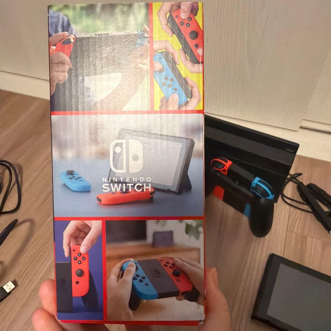 Nintendo Switch 本体 青/赤　ケーブル一式＆マイクロSDつき