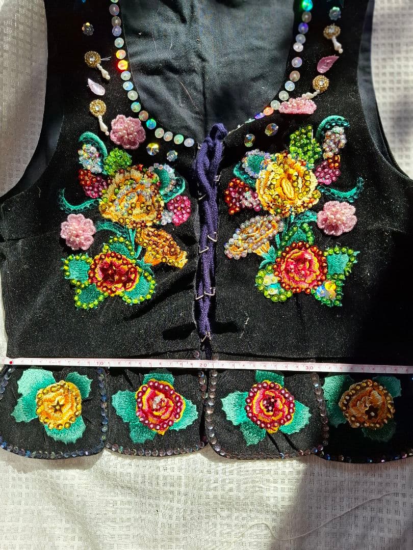 フォークダンス、チャコットベスト手刺繍