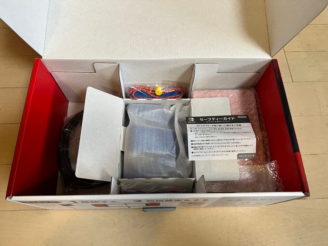 【限定カラー・SDカード付】Nintendo Switch マリオレッド×ブルー