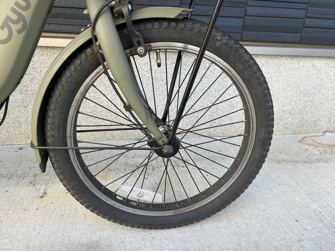 ギュット・クルームR・DX BE-FRD032 20インチ　マットオリーブ