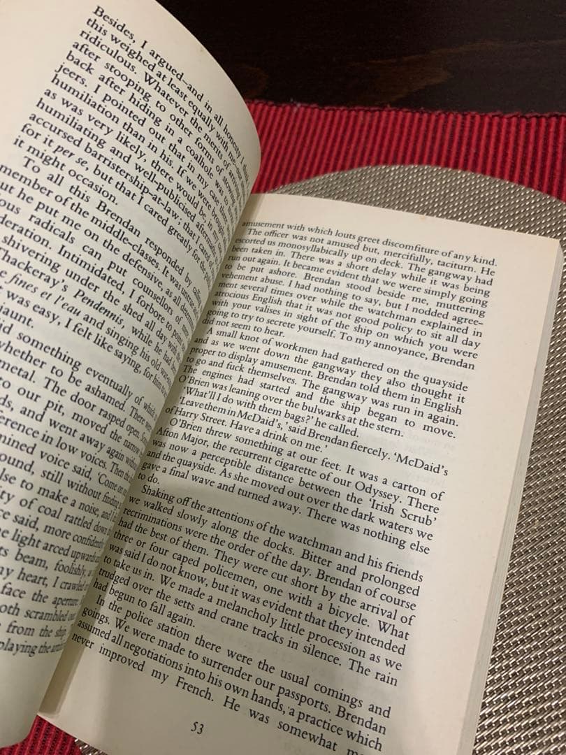 希少　DEAD AS DOORNAILS Anthony Cronin