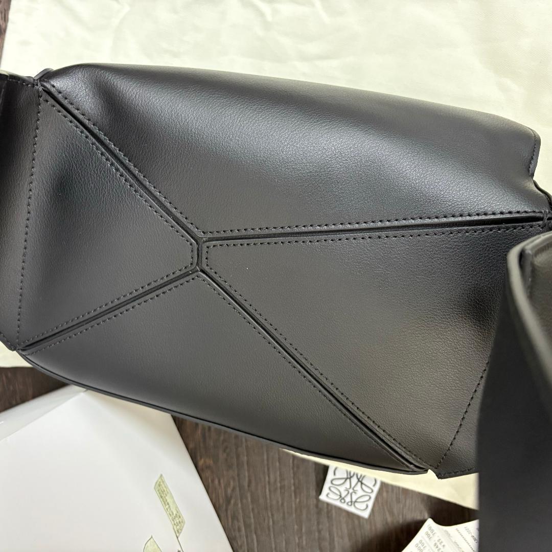 ロエベ パズルバック　バムバッグ　スモール Black