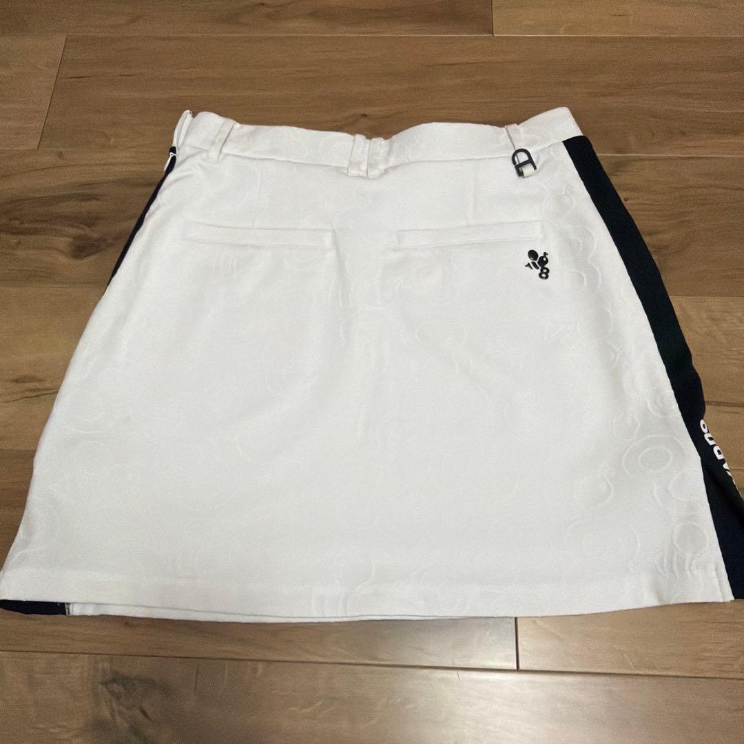 8ヤーズ　ロゴ入りスカート