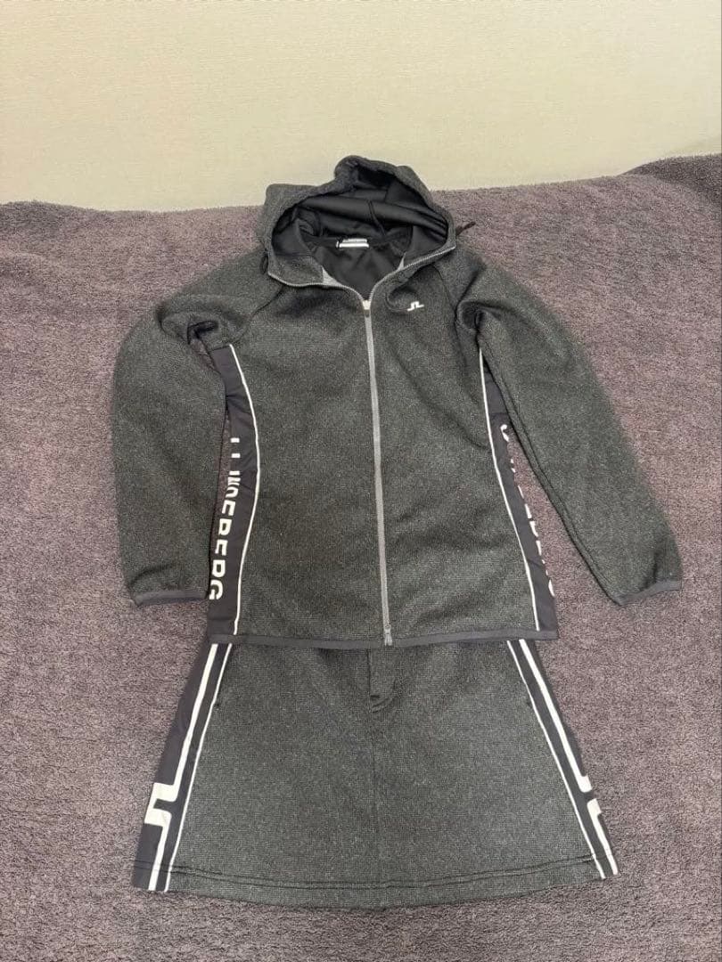 ゴルフウエア　レディースセットアップ