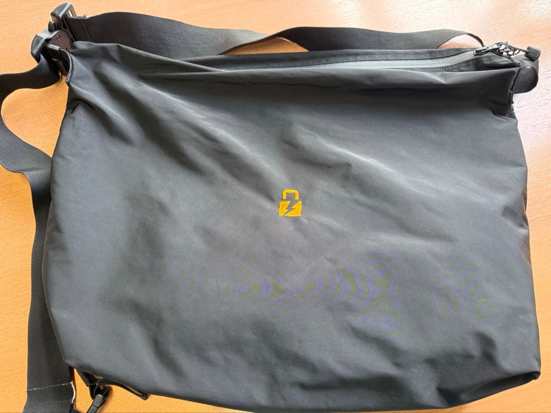 vaultroom DEVICE SHOULDER BAG 黒 中古