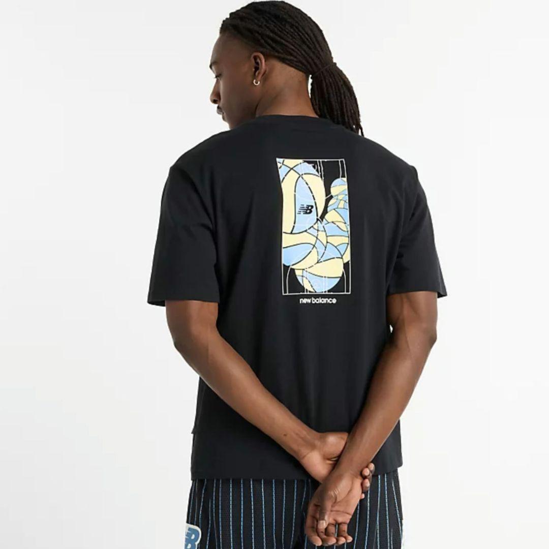 Hoops Mosaic Court オーバーサイズ ニューバランス Tシャツ