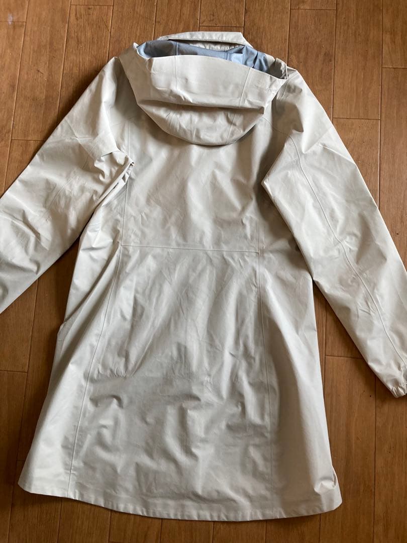 Sarah　パタゴニア　H2No 素材　レイン　コート