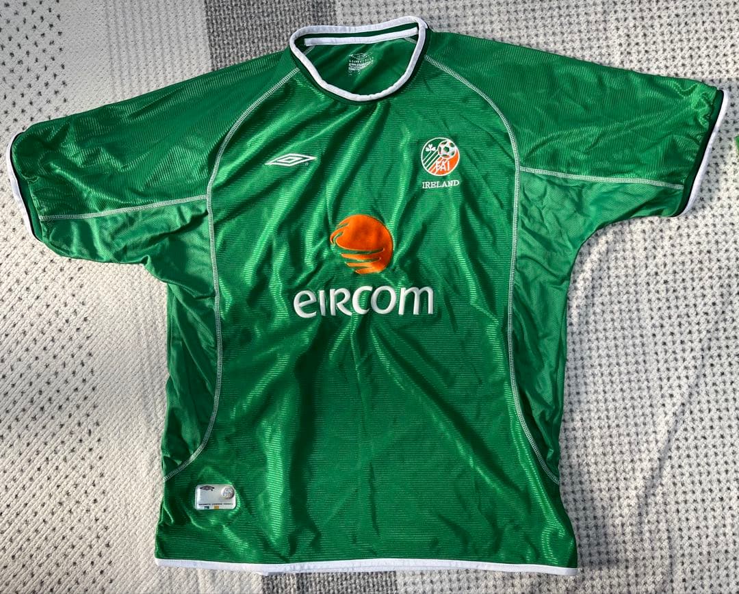 アンブロ×アイルランド代表　半袖サッカーユニフォーム5枚セット、おまけ付き
