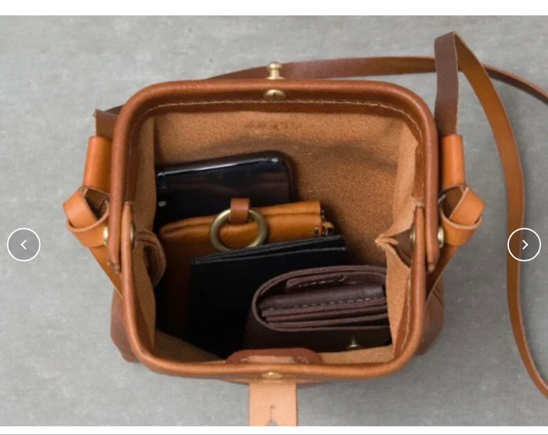 ま*読様 【値下げ】organ オルガン　レザー　ショルダーバッグ かばん　HE