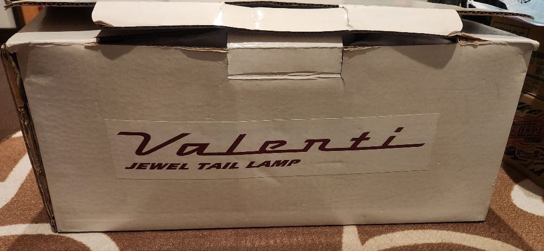 トヨタ20系アルファードヴェルファイア用ヴァレンティ製ジュエルLEDテールランプ