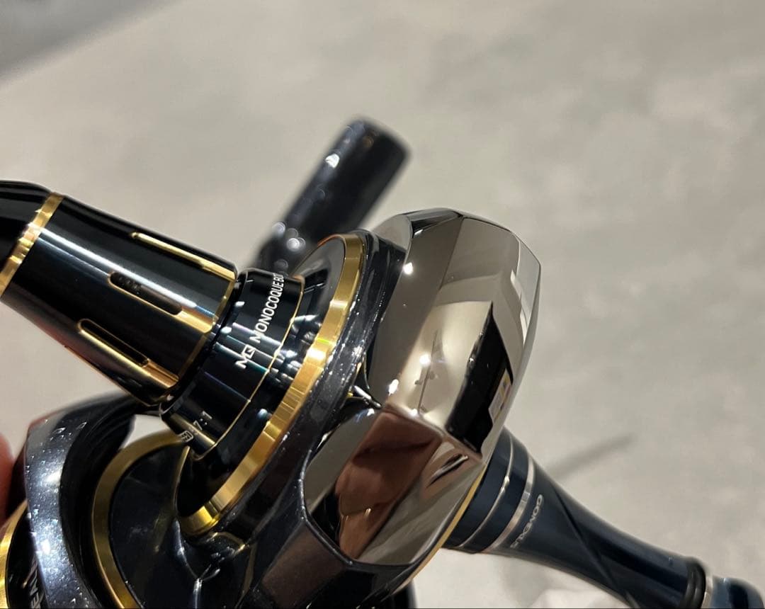 特価！　早い者勝ち！！極美品！！！ダイワ　23ソルティガ 6000-H