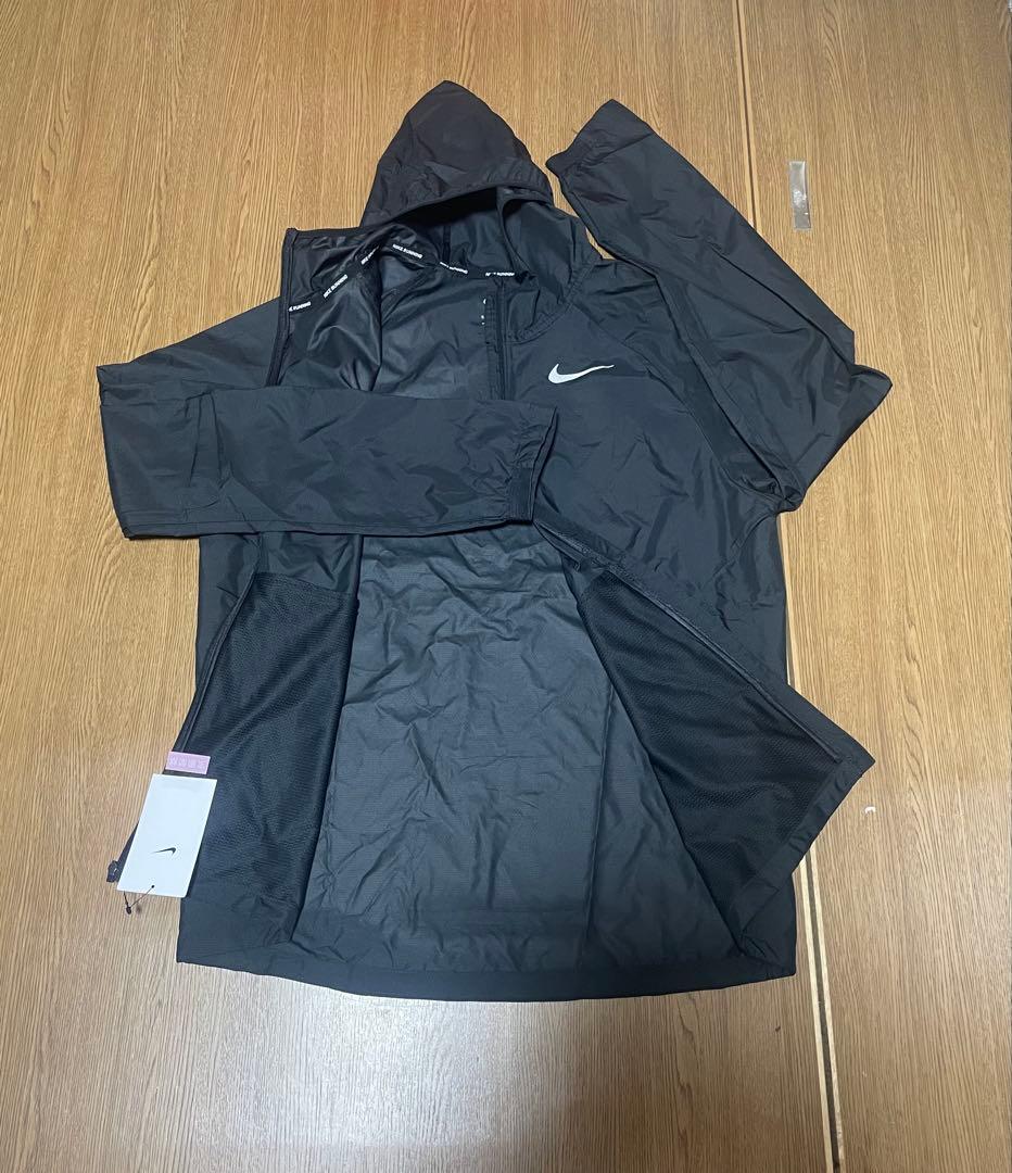 [新品] NIKE ナイキ　ランニングジャケット　パーカー　Mサイズ　ブラック
