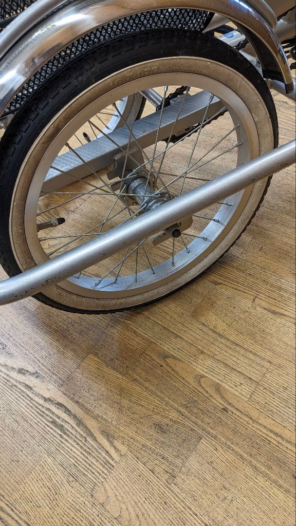 U005 電動　アシスト　三輪車　BENERO スイング機能　モデル