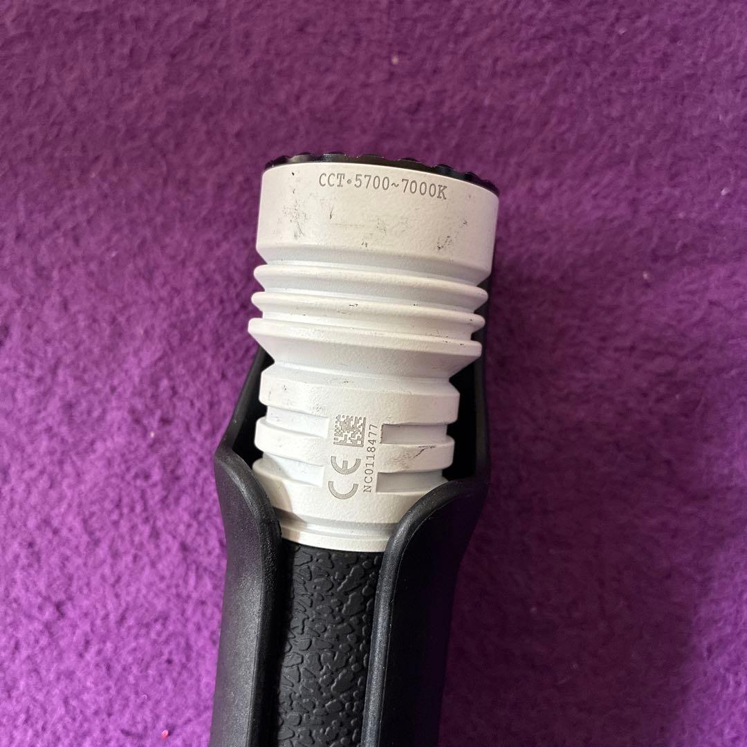 Olight★オーライト☆seeker4pro♪ホワイト