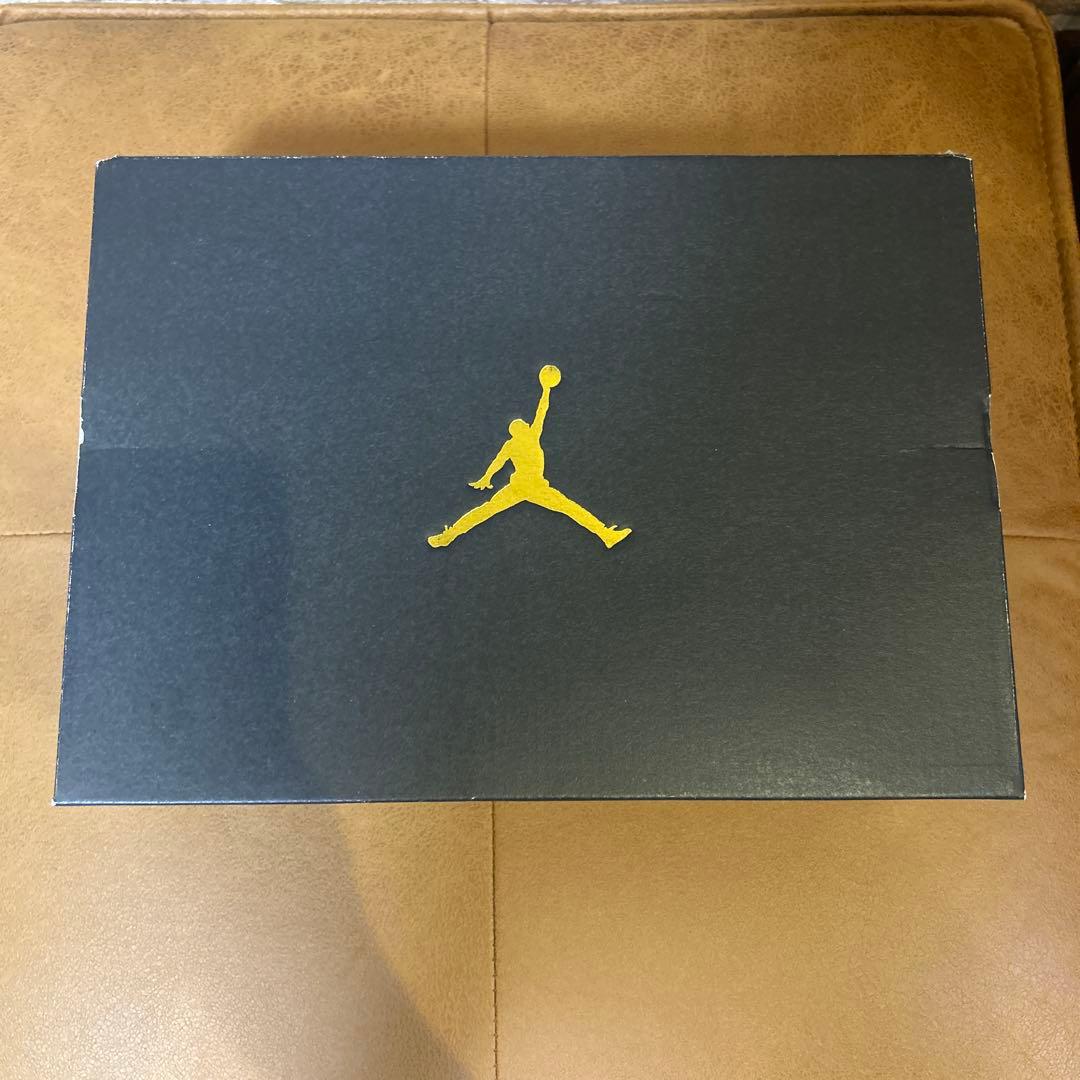 エア ジョーダン ミッド スニーカー　ブラック/レッド