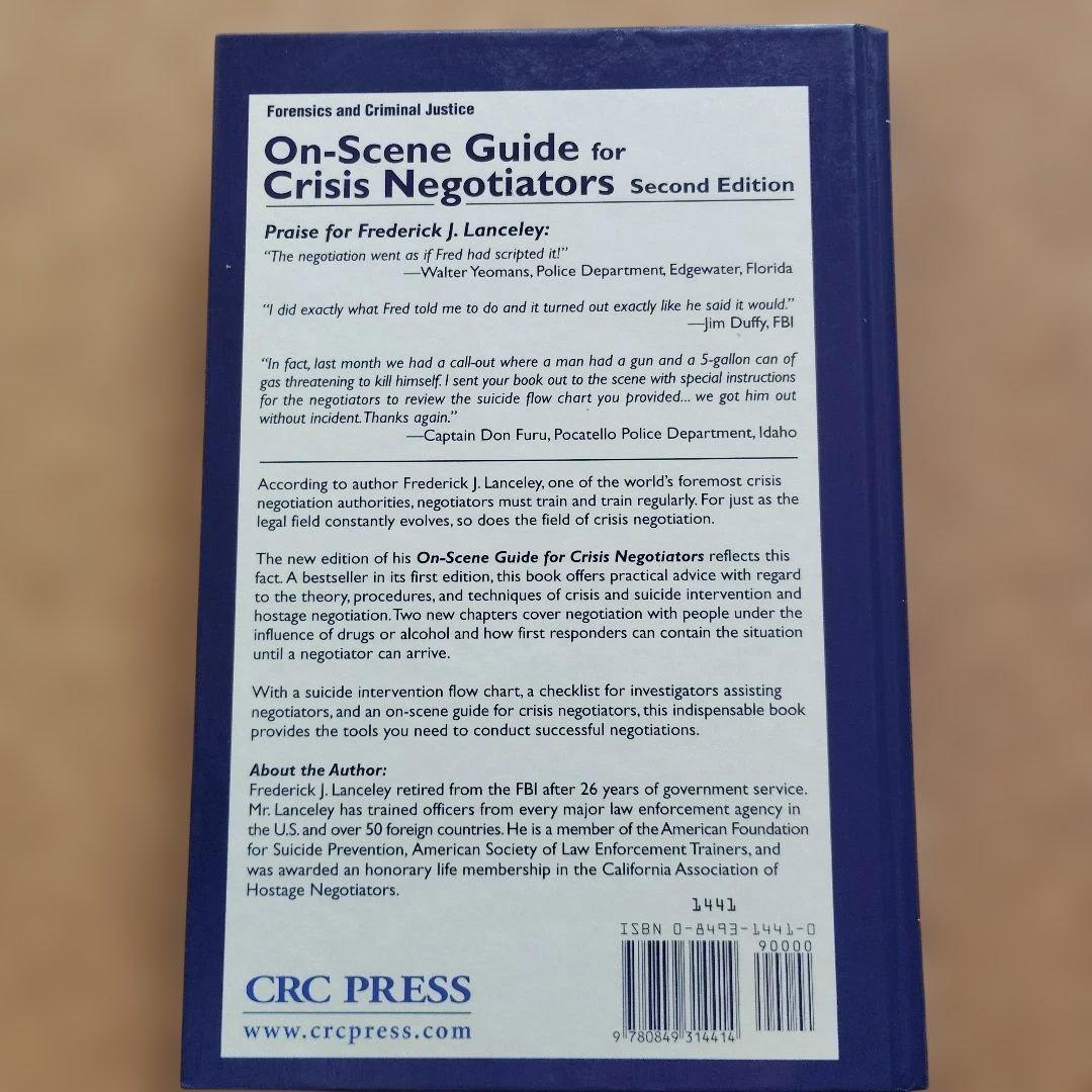 洋書 On-Scene Guide for Crisis Negotiators