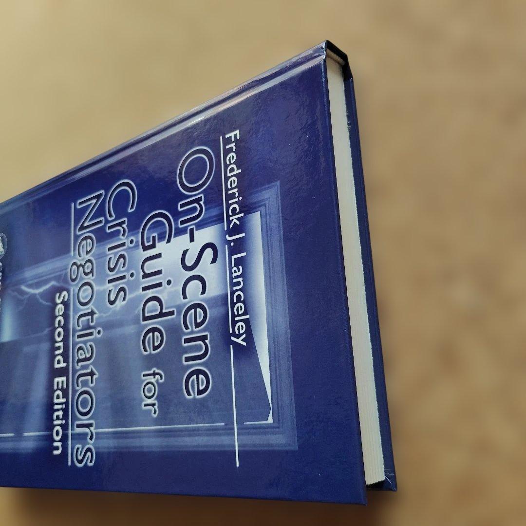 洋書 On-Scene Guide for Crisis Negotiators