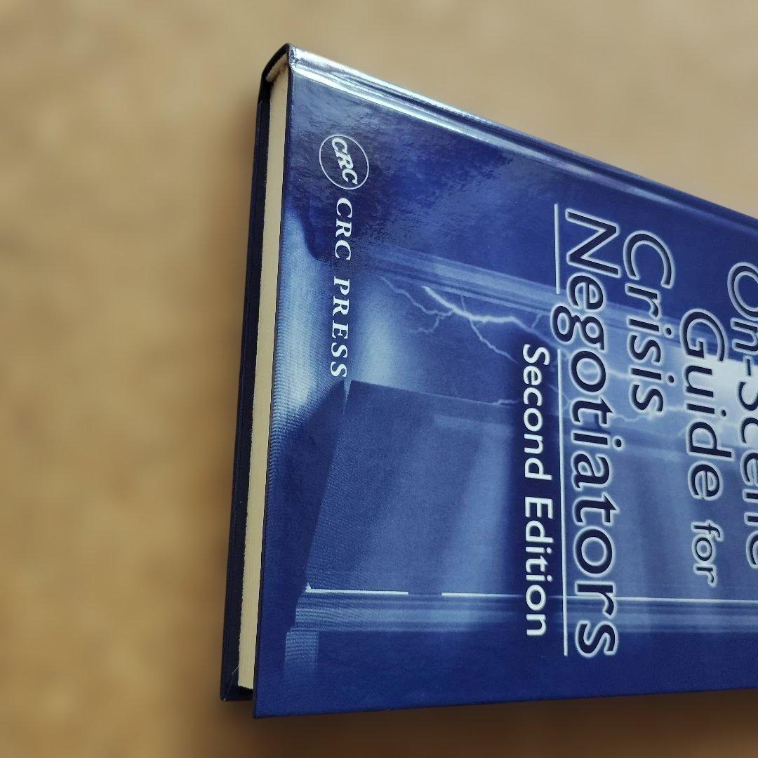 洋書 On-Scene Guide for Crisis Negotiators