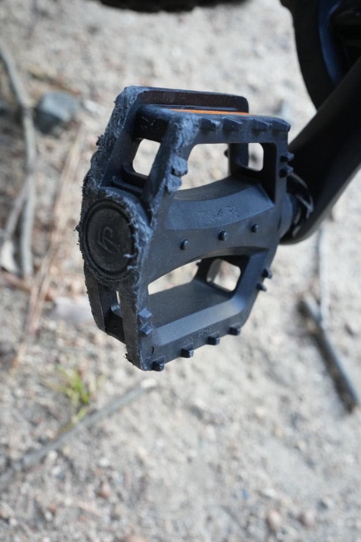 ヨツバサイクル16インチ 子供用自転車　泥除け補助輪付き　直接引き取りはお値引き