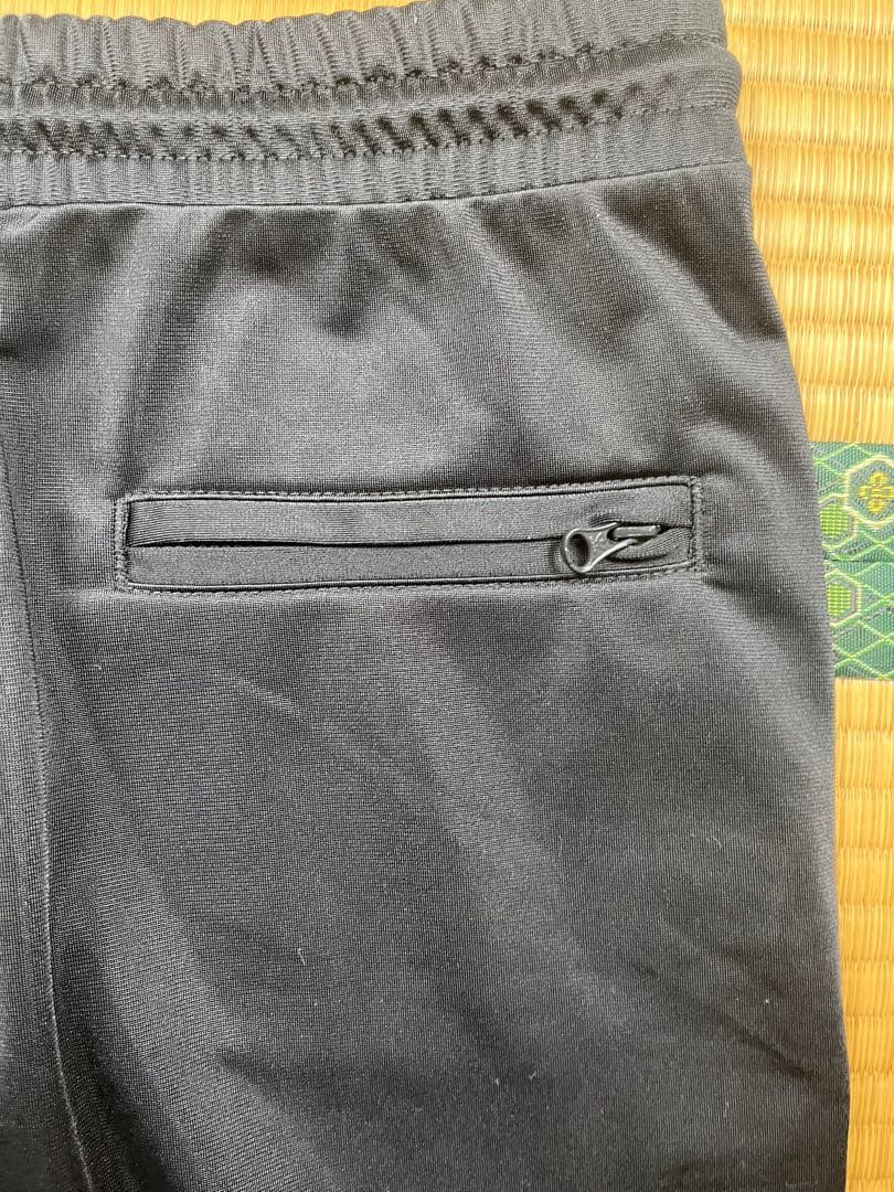 adidas アディブレイク　限定モデル トラックパンツ　ブラックピンク着用