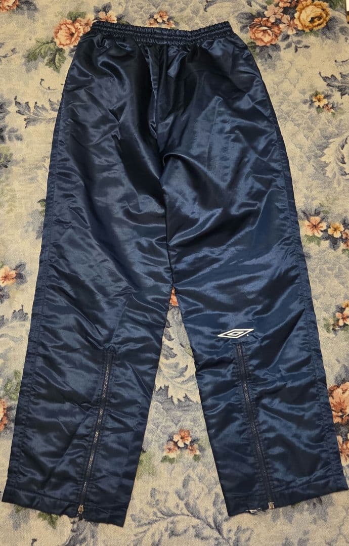 【2】岡山学芸館UMBRO ウィンドブレーカー 上下セット 8番