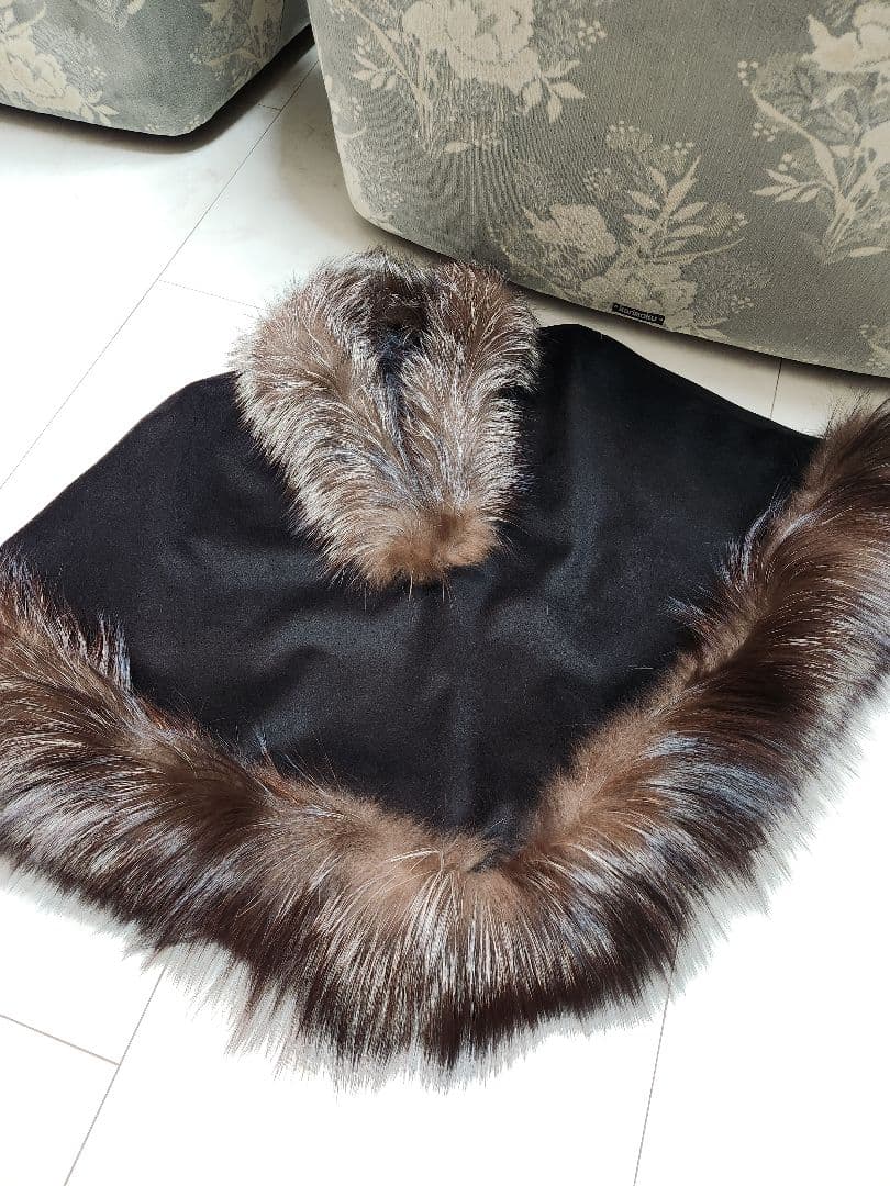 リアルファー　ポンチョ　ケープ　新品未使用