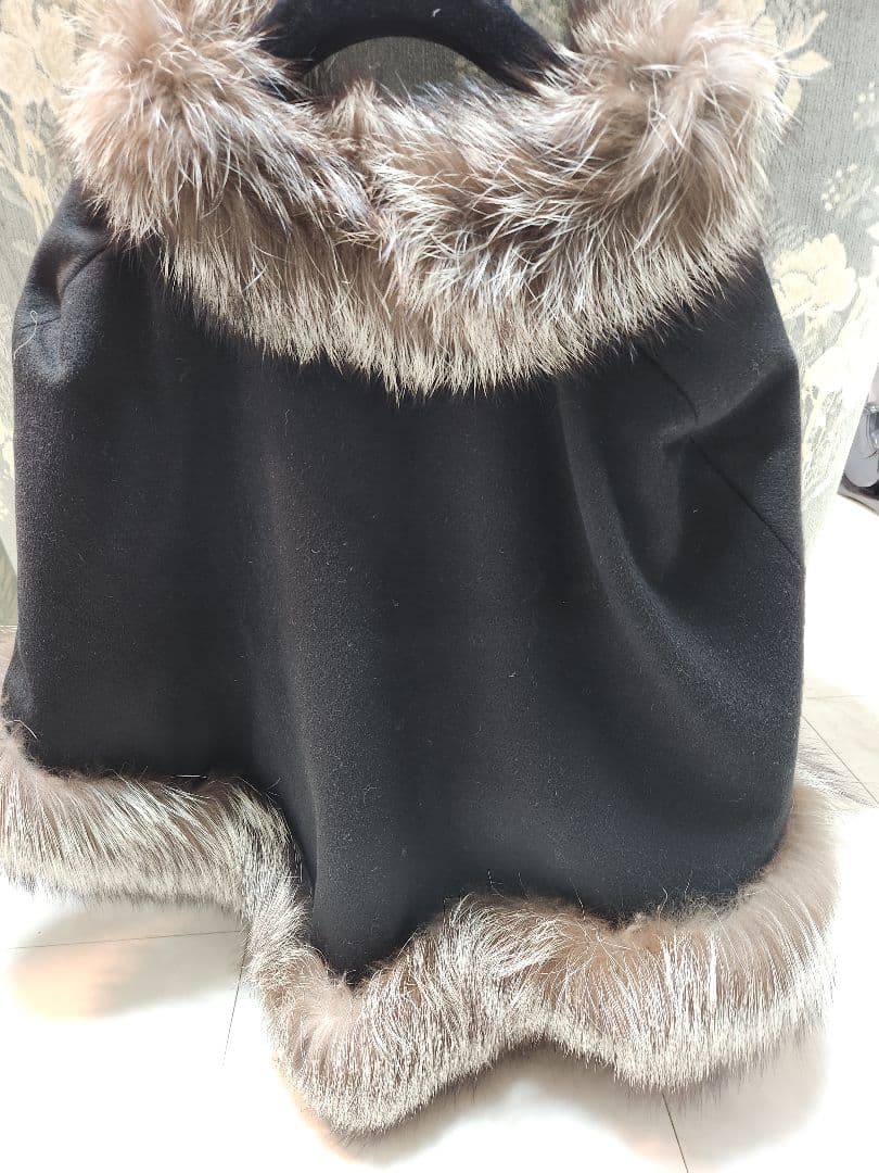 リアルファー　ポンチョ　ケープ　新品未使用