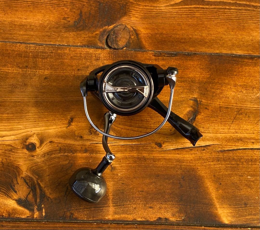 新品未使用　スピニングリール　5000番　ジギング　ショアジギング　シーバス