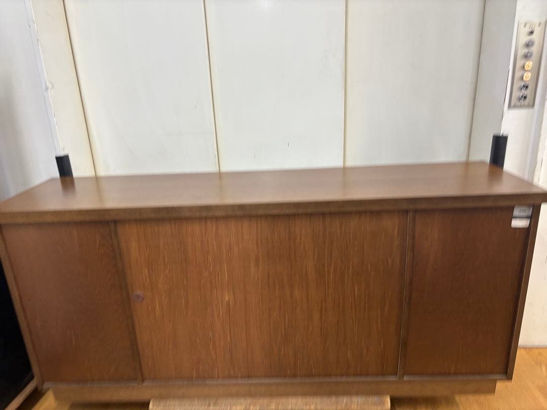 M009 カリモク　サイドボード　リビングボード　キャビネット　幅1800ｍｍ