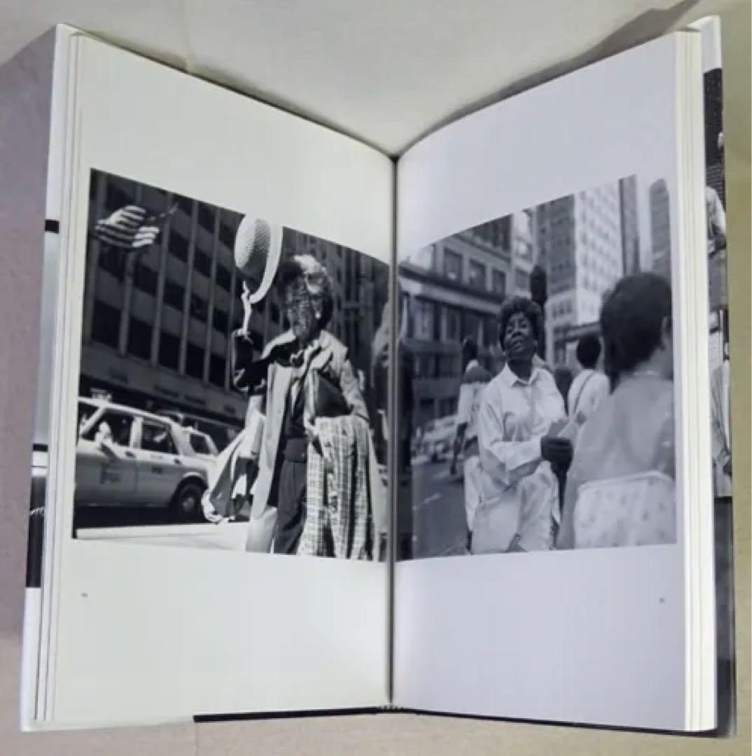 Ari Marcopoulos 写真集「OUT & ABOUT」