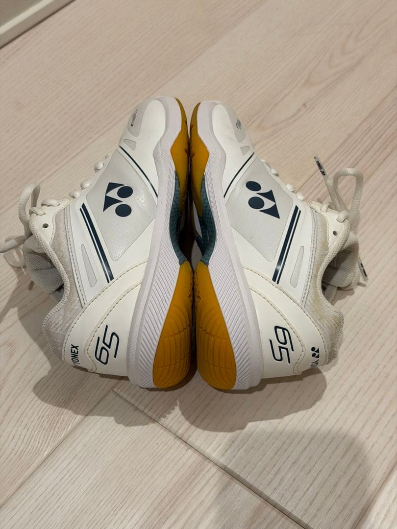 YONEX パワークッション65Z4 ワイド バドミントンシューズ 22.5