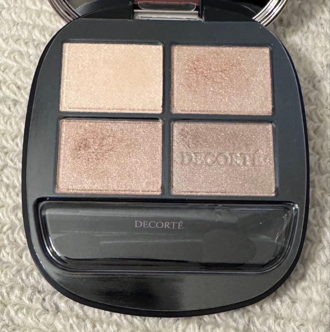 美品☆ コスメデコルテ　スキンシャドウデザイニングパレット　09カシミアフェザー