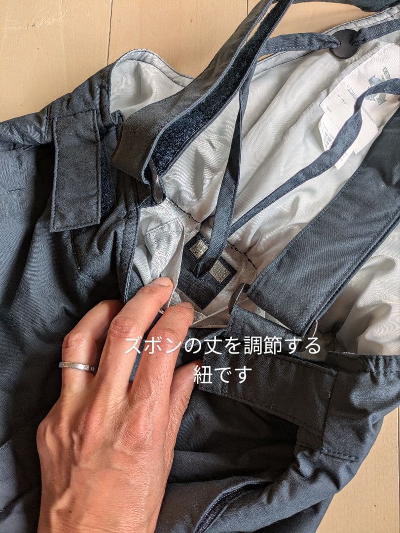 ゲレンデで見つけやすい！【DESCENTE】135→145子ども用スキーウェア